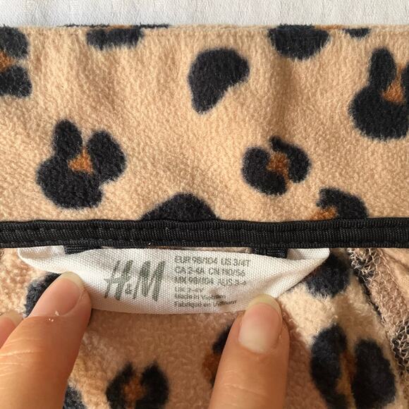 H&M Girl’s Long Sleeve Zip Fleece Jacket size 3/4T US, Leopard Brown - Picture 3 of 7